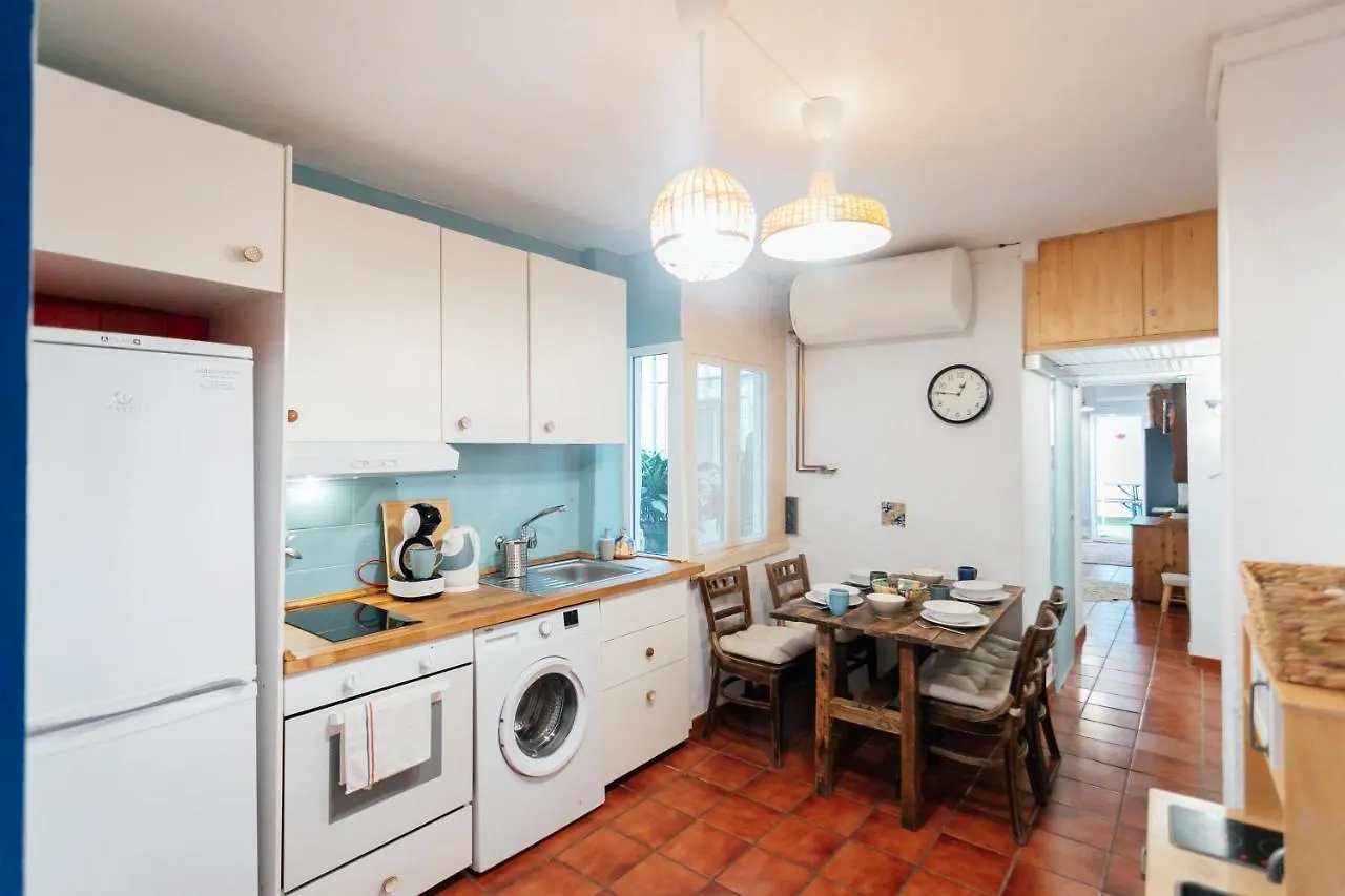 Alohamundi San Basilio Apartment Seville Spain